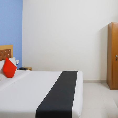 Diamond Imperial Hotel Noida Eksteriør billede