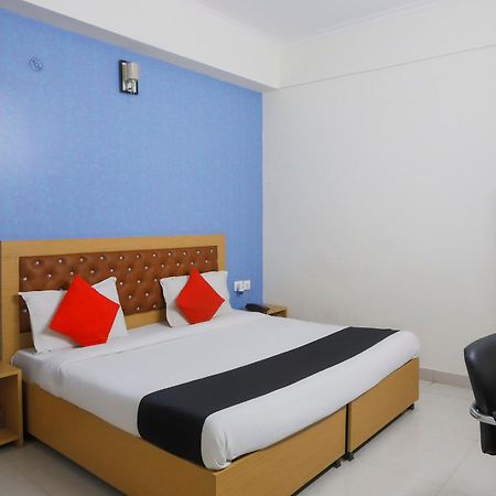 Diamond Imperial Hotel Noida Eksteriør billede