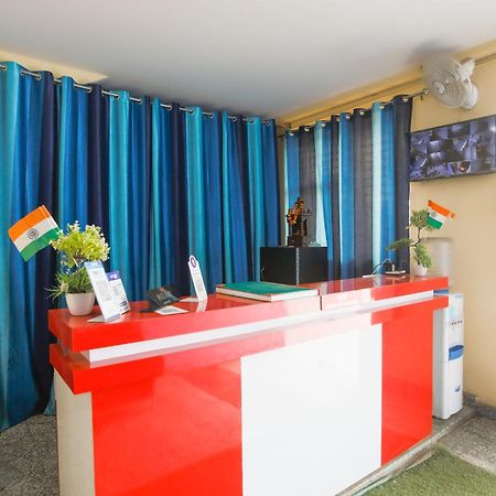 Diamond Imperial Hotel Noida Eksteriør billede