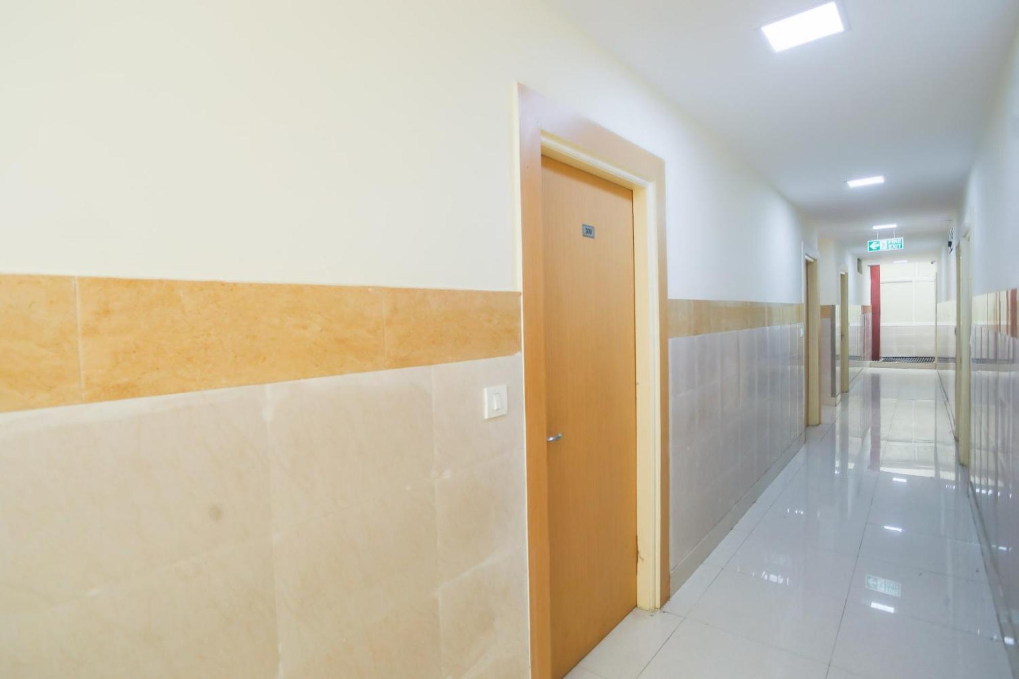 Diamond Imperial Hotel Noida Eksteriør billede