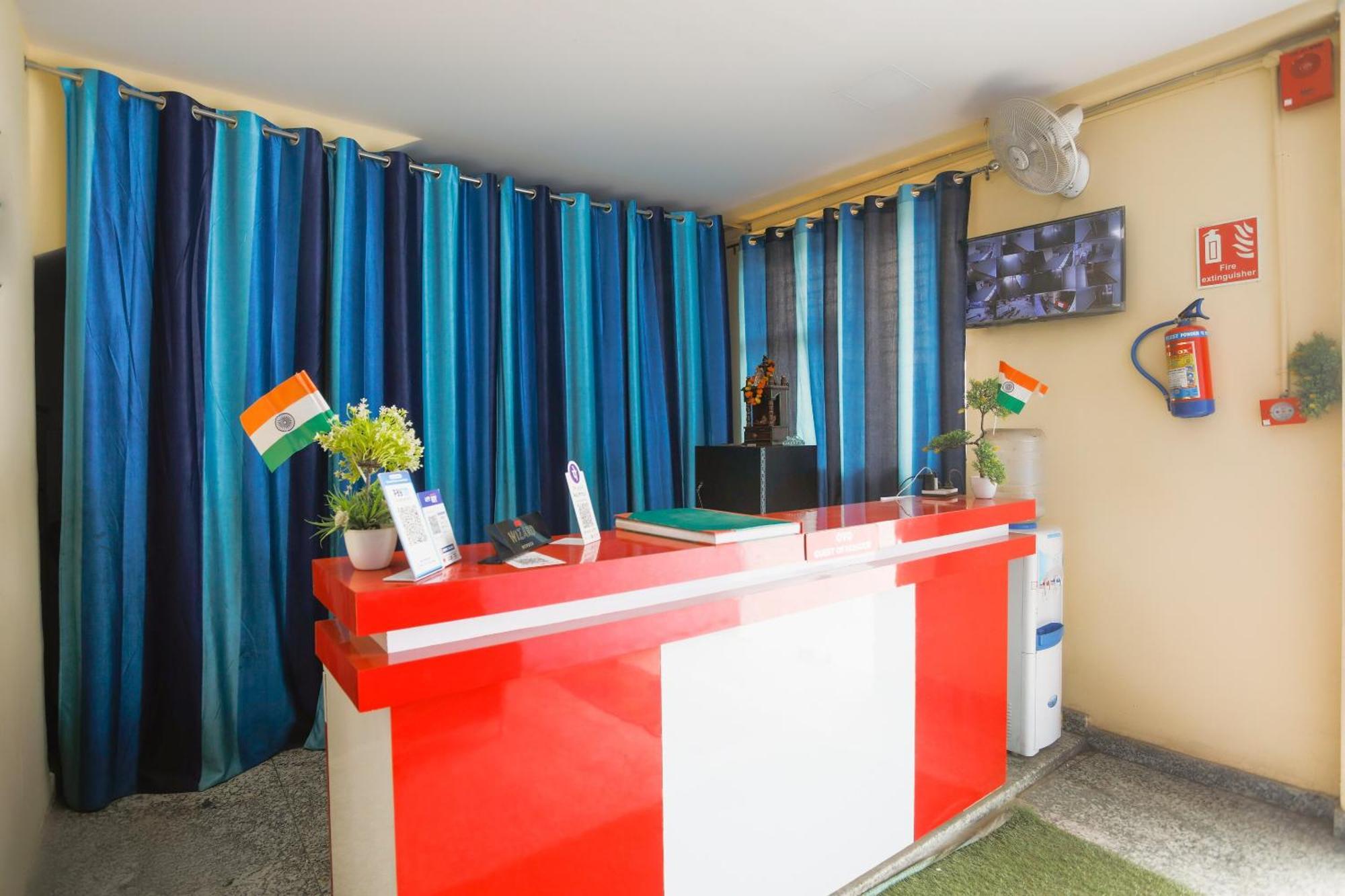 Diamond Imperial Hotel Noida Eksteriør billede