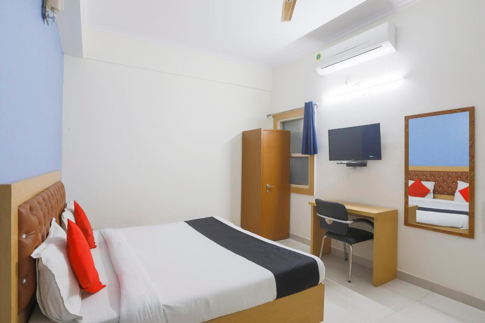 Diamond Imperial Hotel Noida Eksteriør billede
